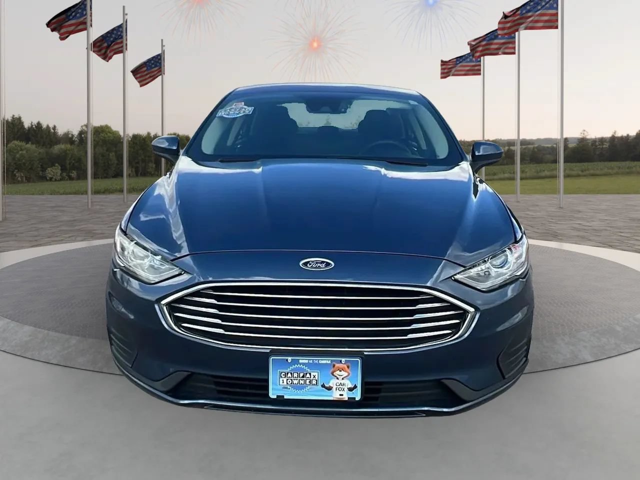 Used 2019 Ford Fusion SE FWD image 2
