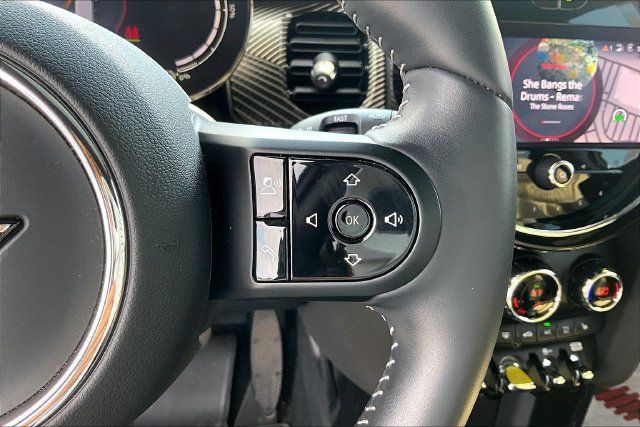 Used 2023 MINI Cooper SE w/ MINI Resolute Edition FWD image 11