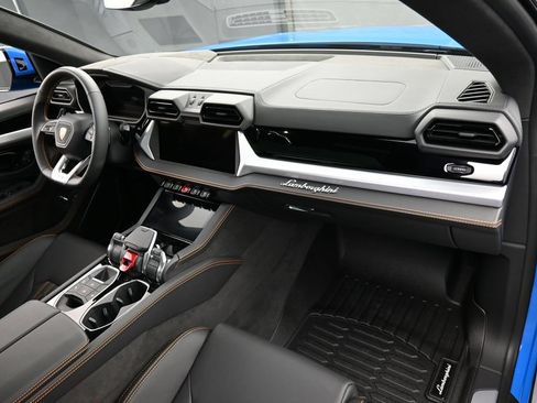 Used 2025 Lamborghini Urus S AWD/4WD image 31