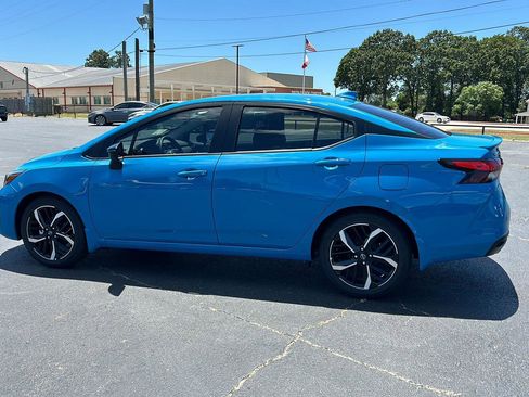 New 2025 Nissan Versa SR w/ Trunk Package image 3