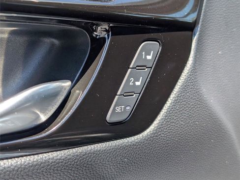 Used 2025 Honda CR-V EX-L image 15