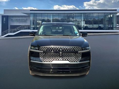 New 2026 Lincoln Navigator L Reserve image 2