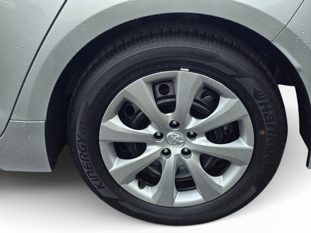 Used 2025 Toyota Corolla LE FWD image 22