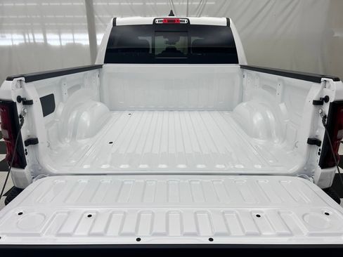New 2026 RAM 1500 Warlock AWD/4WD image 9
