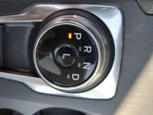 Used 2022 Ford Escape SE w/ SE Sport Appearance Package image 24