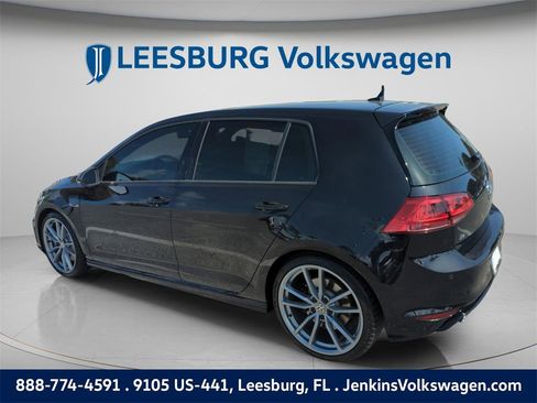 Used 2017 Volkswagen Golf R 4-Door image 9