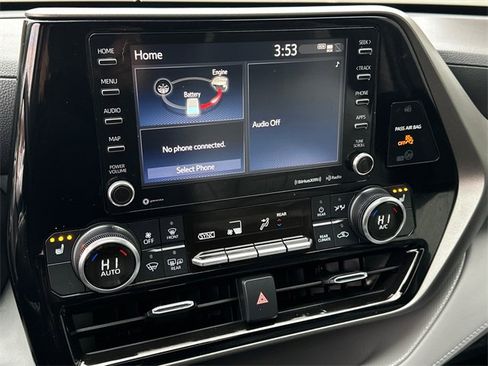 Certified 2022 Toyota Highlander XLE image 31