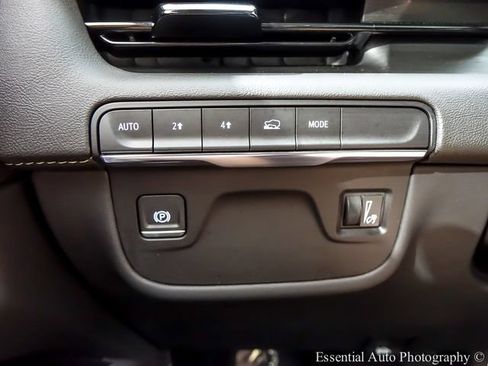 Certified 2024 Cadillac Escalade Premium Luxury AWD/4WD image 24