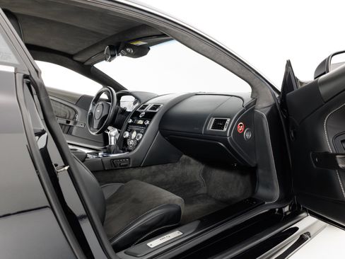 Used 2009 Aston Martin DBS Coupe RWD image 31