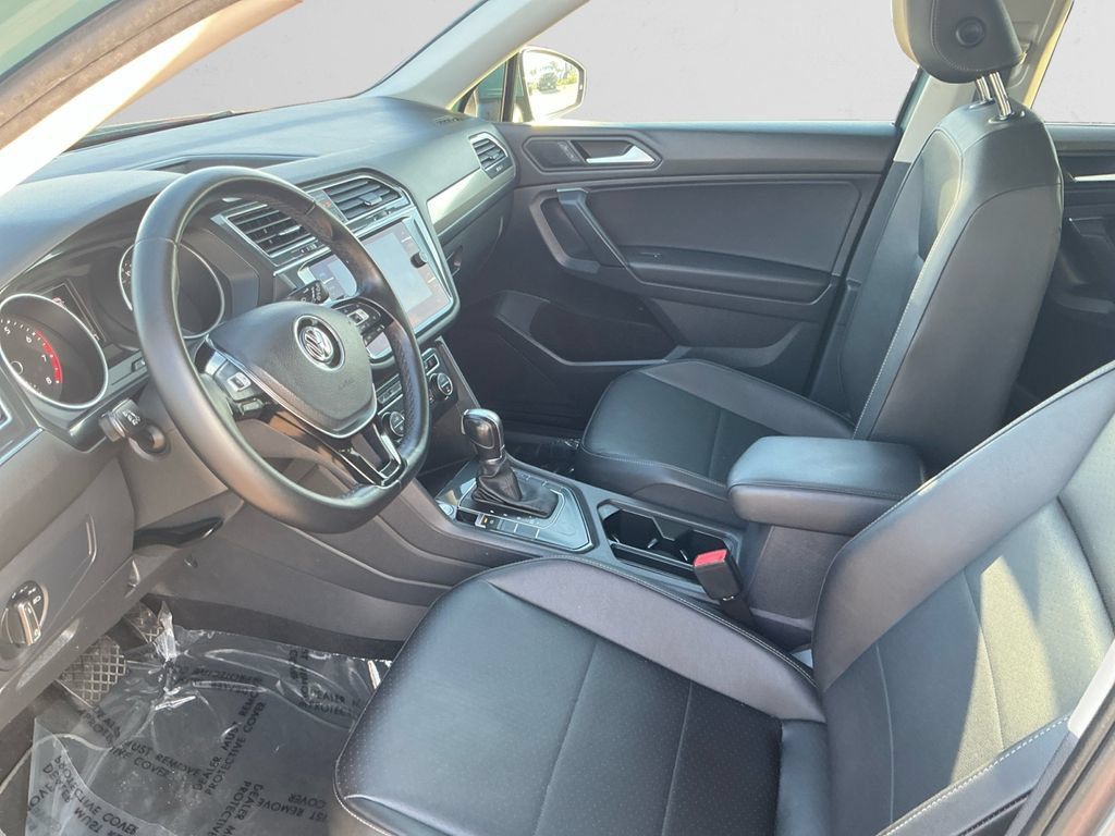 Used 2019 Volkswagen Tiguan SE FWD image 9