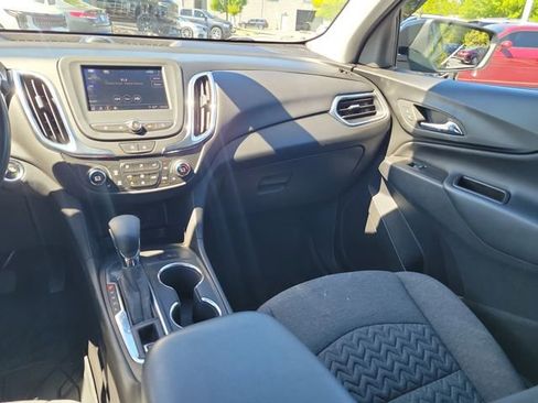 Used 2022 Chevrolet Equinox LT FWD image 11