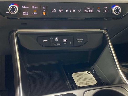 New 2026 Kia Carnival SX Prestige FWD image 31