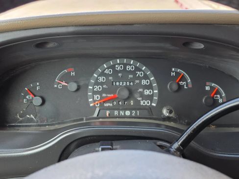 Used 2003 Ford E-150 and Econoline 150 RWD image 18