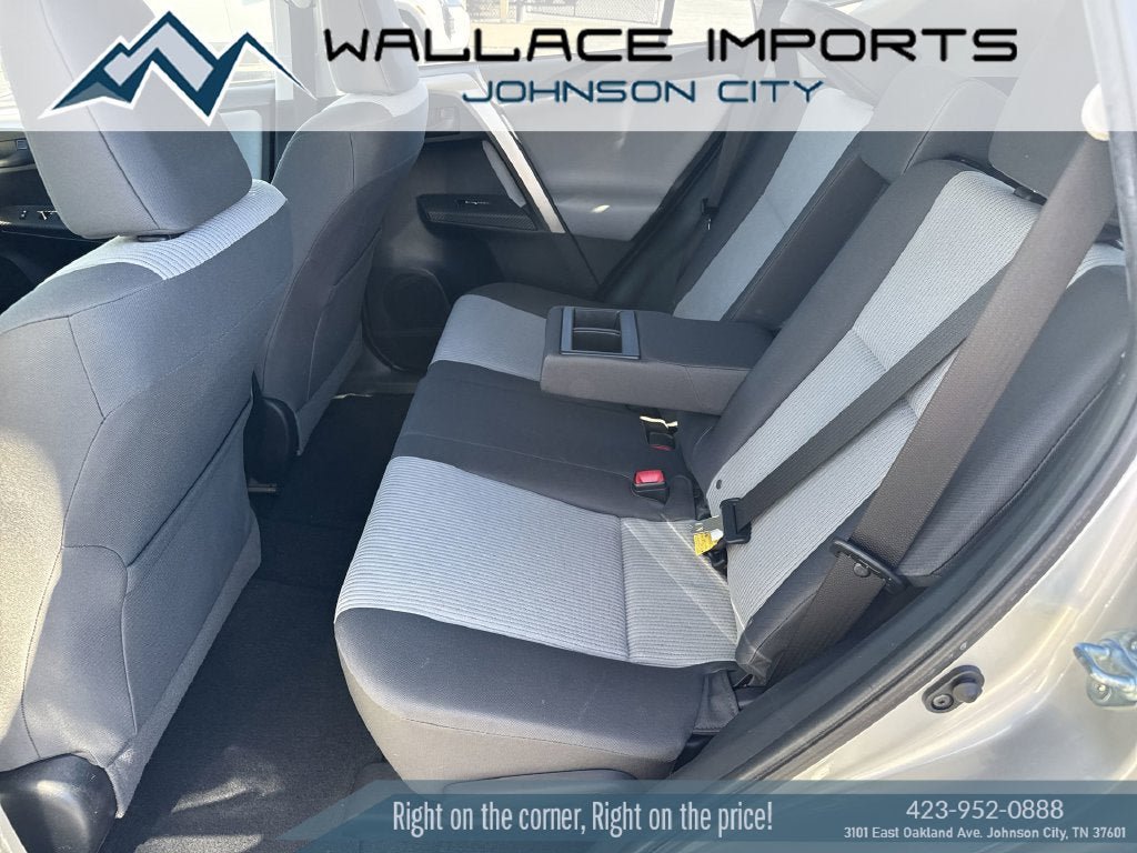 Used 2015 Toyota RAV4 LE AWD/4WD image 32