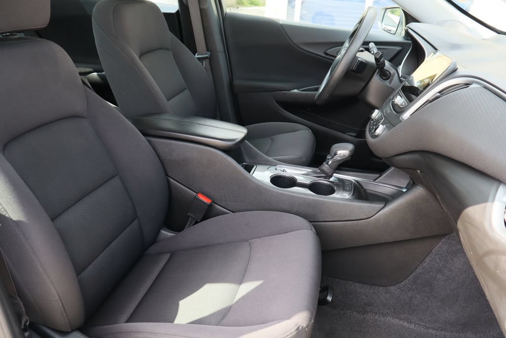 Used 2025 Chevrolet Malibu LT FWD image 27