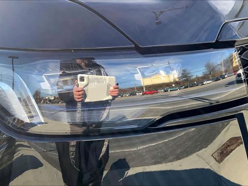 Used 2023 Cadillac Escalade ESV Sport Platinum image 26