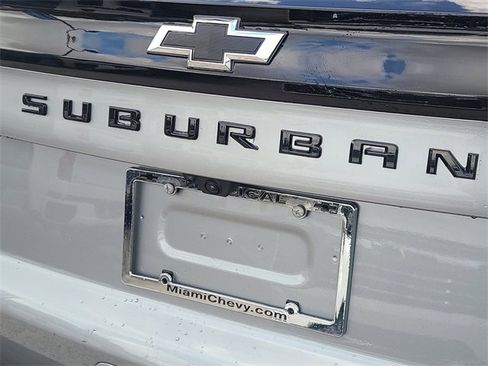 New 2026 Chevrolet Suburban LT w/ Comfort Package image 9