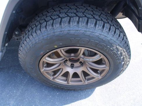 Used 2018 Jeep Wrangler Unlimited Sahara image 7