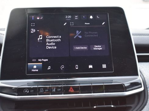 Used 2025 Jeep Compass Latitude image 15