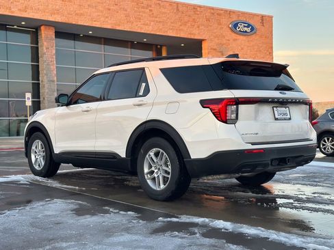 New 2026 Ford Explorer Active image 56