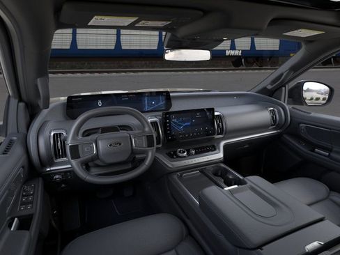 New 2026 Ford Expedition Platinum image 11