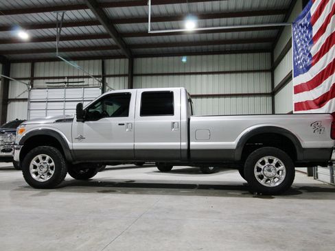Used 2015 Ford F350 Lariat AWD/4WD image 6