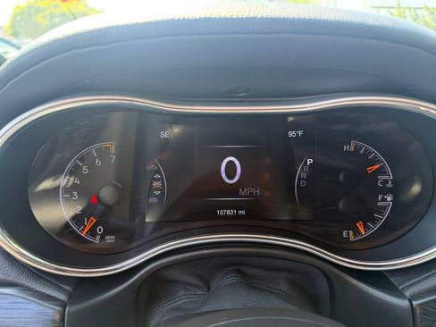 Used 2019 Jeep Grand Cherokee Summit w/ Platinum Series Group AWD/4WD image 14