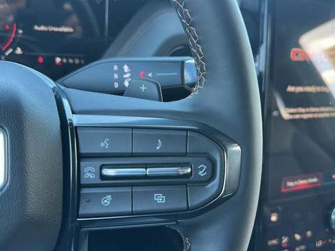 New 2026 GMC Yukon XL AT4 AWD/4WD image 24
