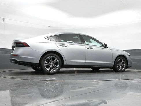 Used 2024 Honda Accord EX-L image 39
