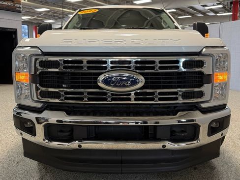 Used 2023 Ford F350 XLT w/ FX4 Off-Road Package AWD/4WD image 2