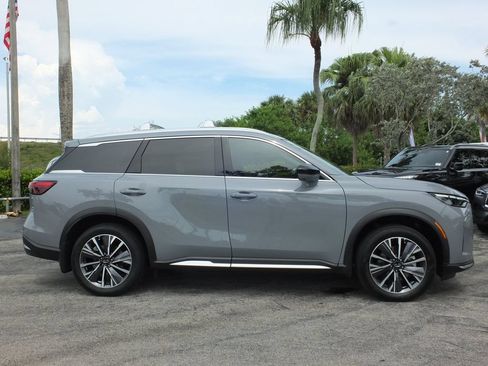 Used 2026 INFINITI QX60 Luxe w/ Cargo Package FWD image 8