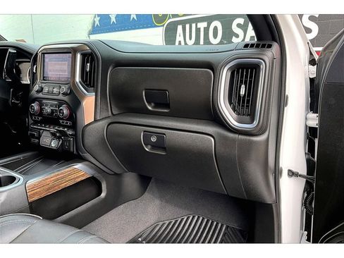 Used 2022 Chevrolet Silverado 1500 High Country AWD/4WD image 17