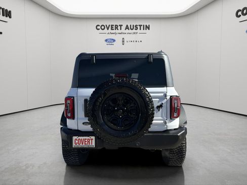 Used 2024 Ford Bronco Wildtrak image 4