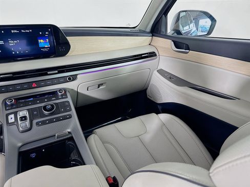 Used 2024 Hyundai Palisade Limited image 26