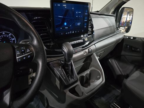 Used 2023 Ford Transit 350 XLT image 27