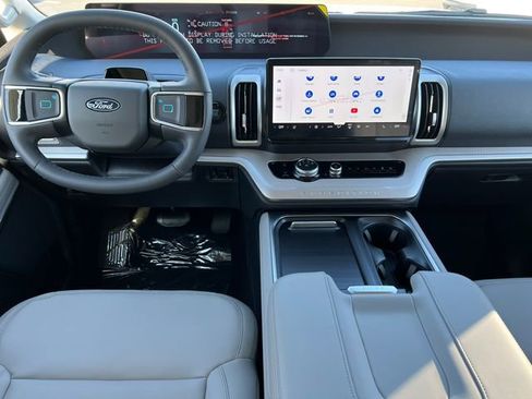 New 2026 Ford Expedition Max Active AWD/4WD image 3