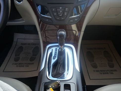 Used 2015 Buick Regal Premium image 12