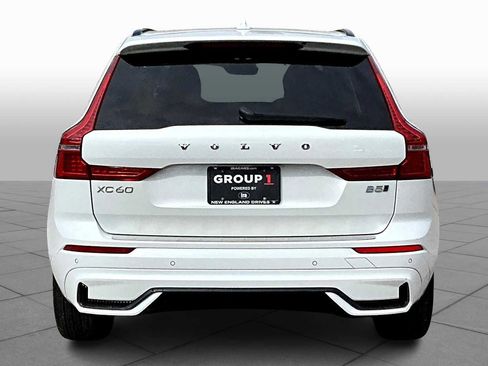 Certified 2023 Volvo XC60 B5 Plus w/ Climate Package image 4
