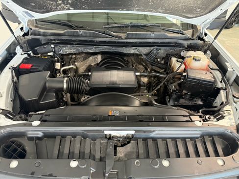 Used 2025 Chevrolet Silverado 2500 LT w/ Convenience Package image 12