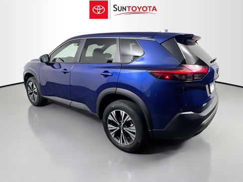 Used 2023 Nissan Rogue SV FWD image 6