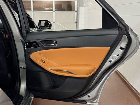 Used 2021 Toyota Avalon XSE image 36