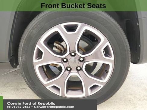 Used 2016 Jeep Renegade Limited image 10