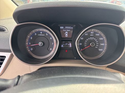 Used 2013 Hyundai Elantra GT FWD image 10