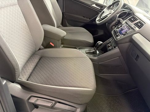 Used 2019 Volkswagen Tiguan S FWD image 22