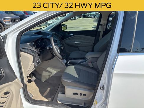 Used 2016 Ford Escape SE FWD image 15