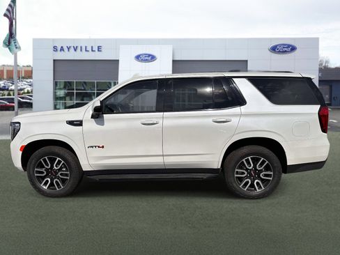 Used 2023 GMC Yukon AT4 AWD/4WD image 2