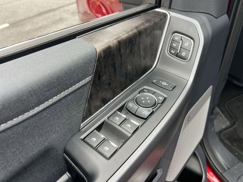 Used 2025 Ford F250 Lariat w/ Chrome Package image 15