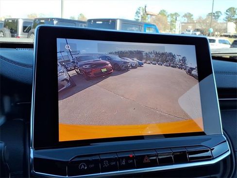 New 2026 Jeep Compass Latitude image 25