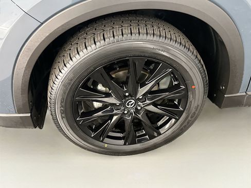 Used 2025 MAZDA CX-5 Carbon Edition image 11