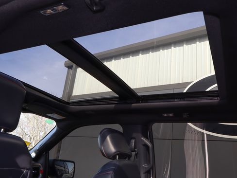 Used 2025 Ford F150 Raptor image 9